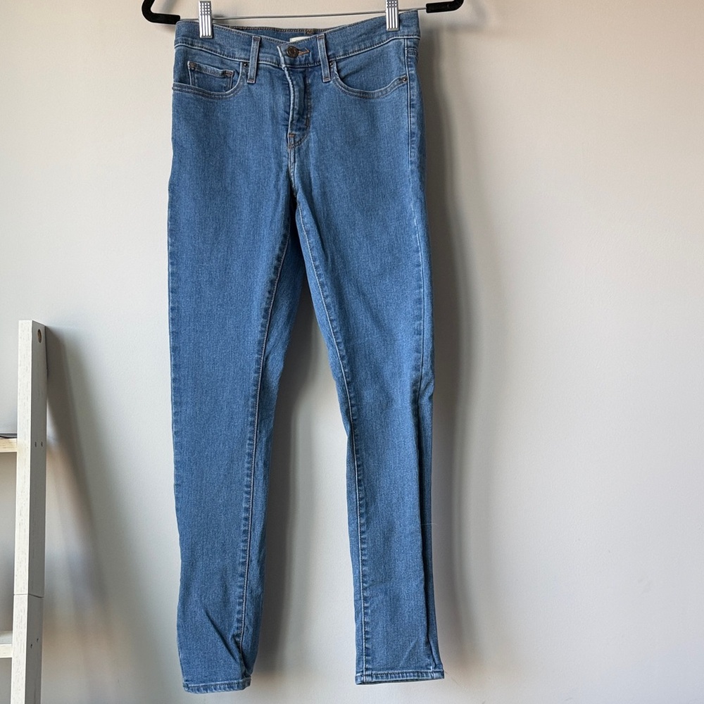 Levi's Women's Light Blue Skinny Jeans